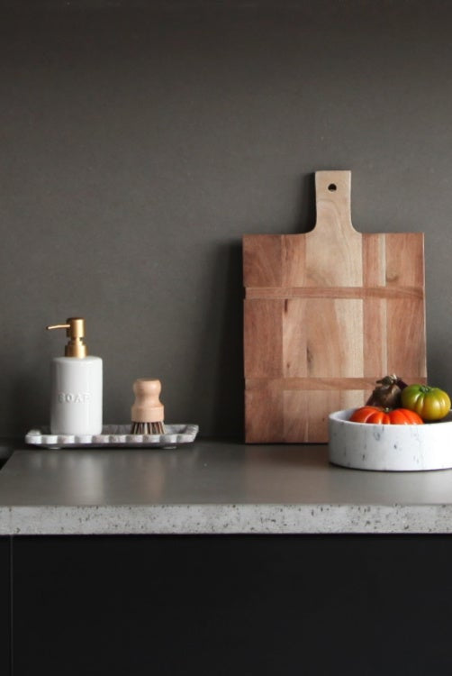 Kitchen & Serving