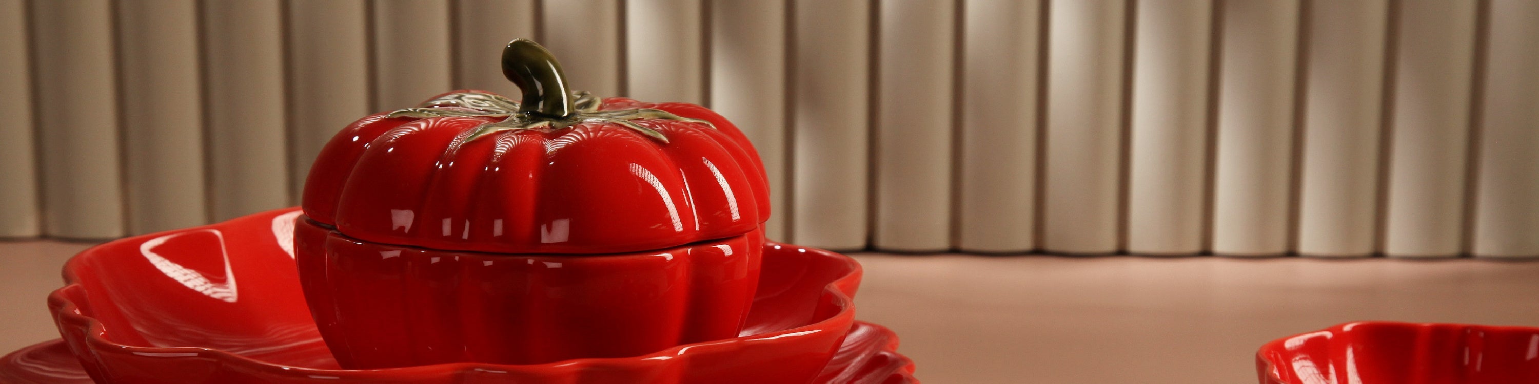 Tomate Tableware Collection