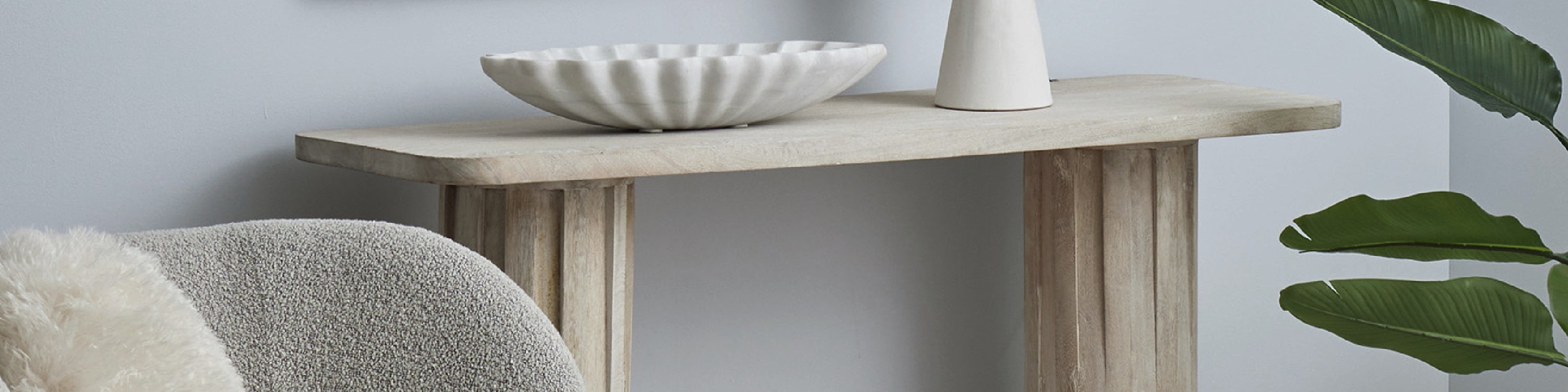 Tables & Consoles