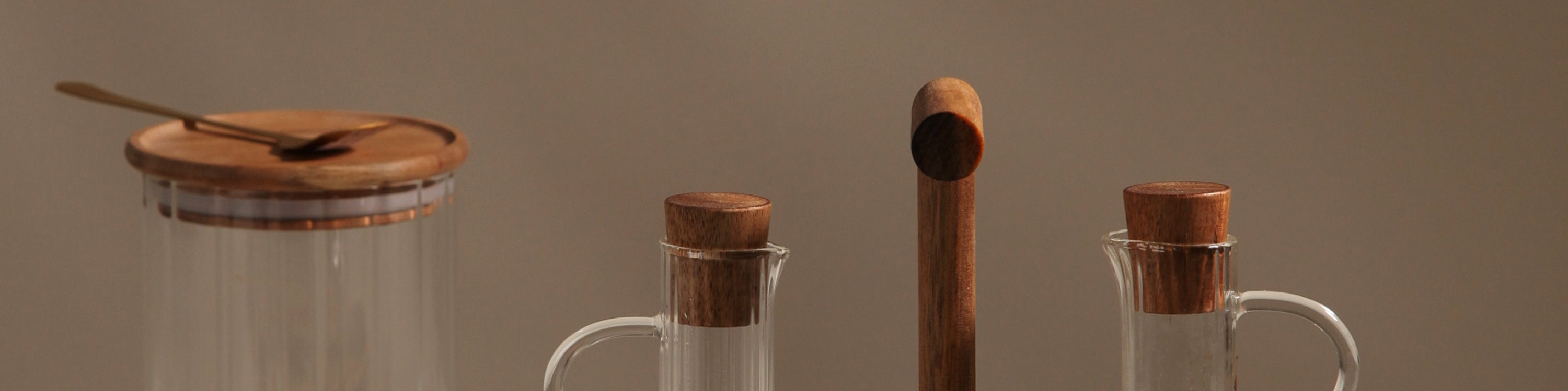 Storage & Containers